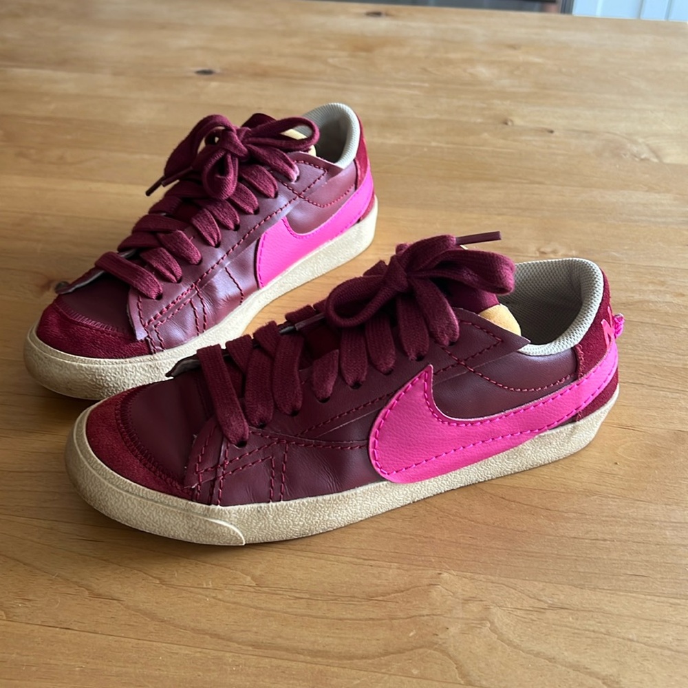 NEW NIKE BLAZER LOW 77 MAROON